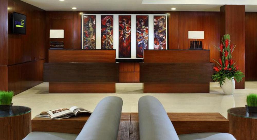 Primebiz Hotel Kuta Кута Екстериор снимка