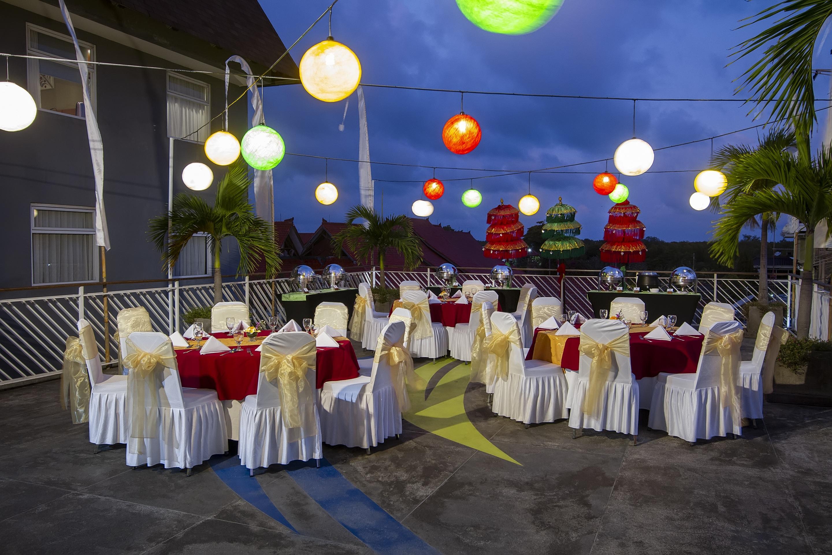 Primebiz Hotel Kuta Кута Екстериор снимка