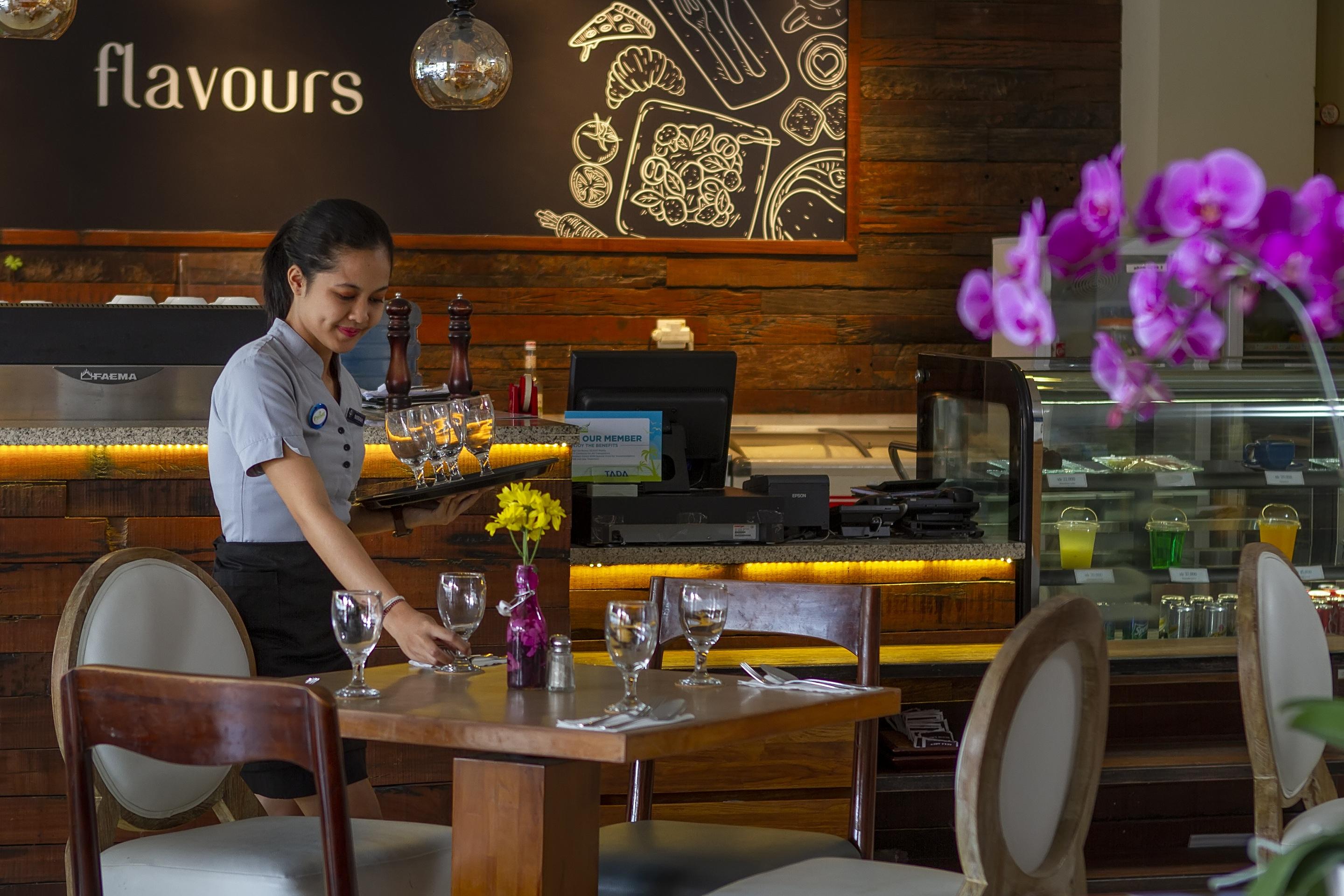 Primebiz Hotel Kuta Кута Екстериор снимка