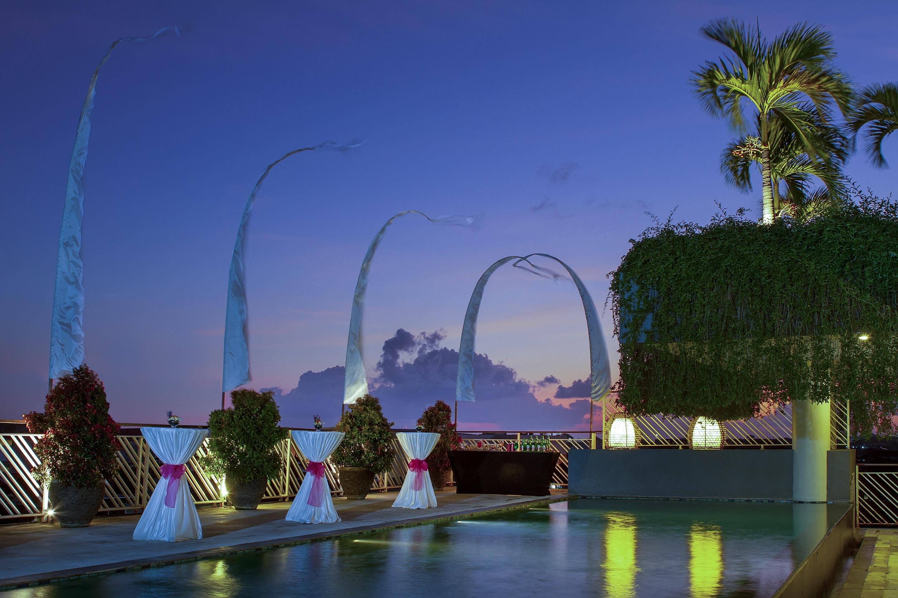 Primebiz Hotel Kuta Кута Екстериор снимка