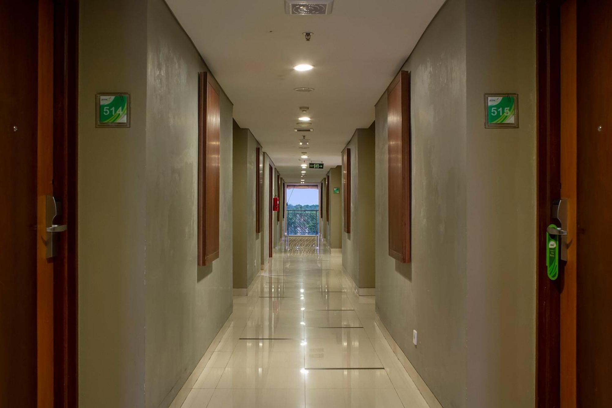 Primebiz Hotel Kuta Кута Екстериор снимка