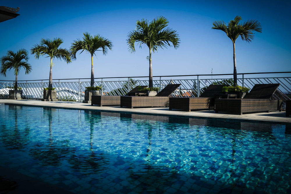 Primebiz Hotel Kuta Кута Екстериор снимка
